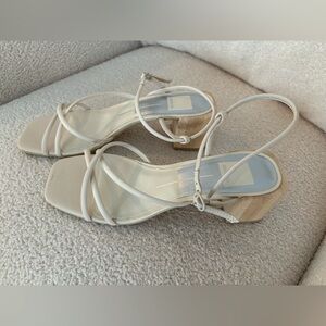 New in Box Dolce Vita Ivory Strappy Sandals Size 8